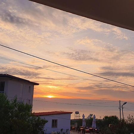 Mihal Suites Sarande Ngoại thất bức ảnh