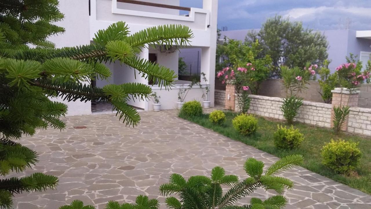 Mihal Suites Sarande Ngoại thất bức ảnh
