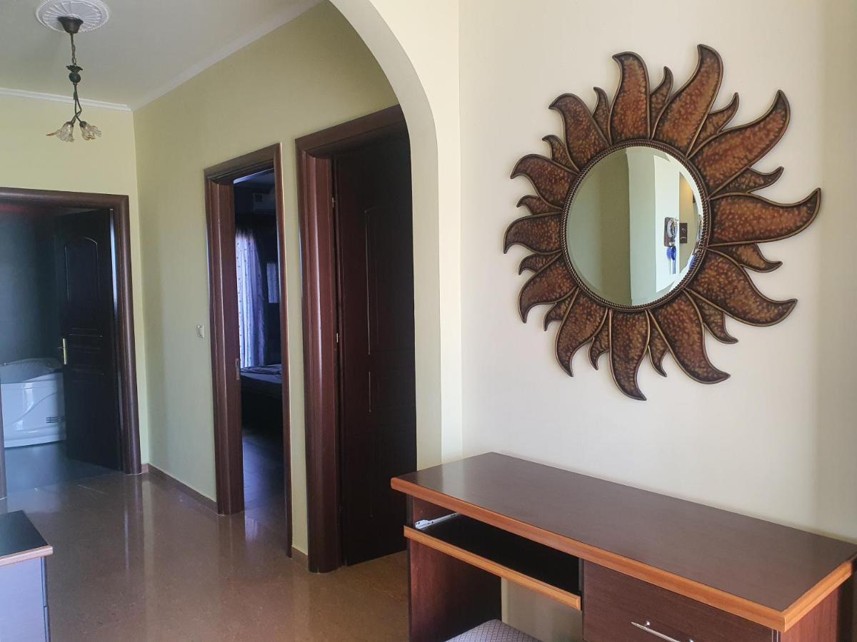 Mihal Suites Sarande Ngoại thất bức ảnh