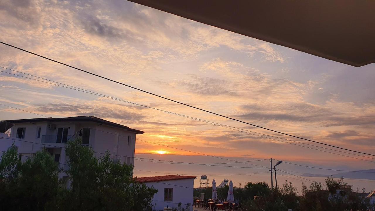 Mihal Suites Sarande Ngoại thất bức ảnh