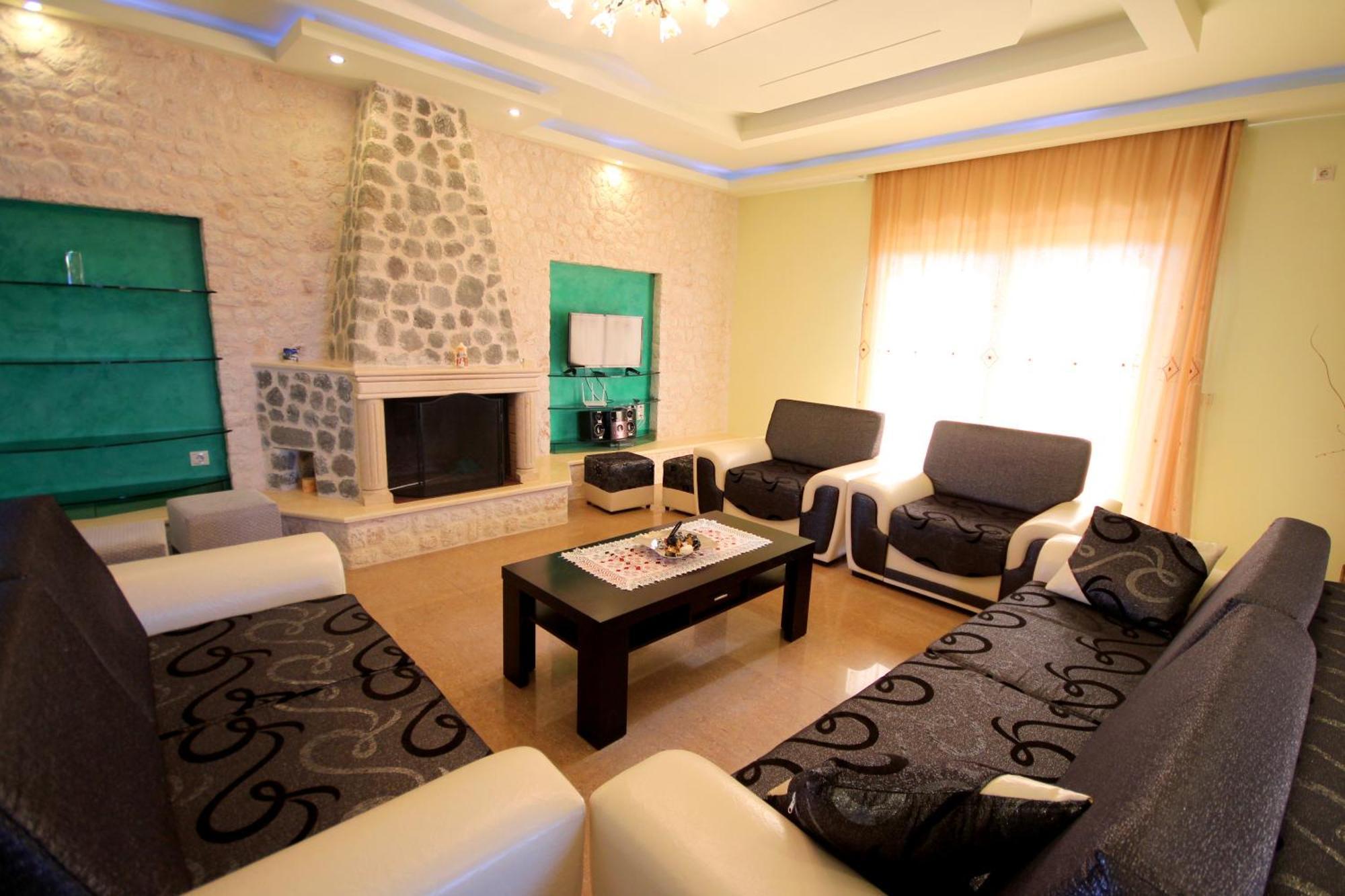 Mihal Suites Sarande Ngoại thất bức ảnh
